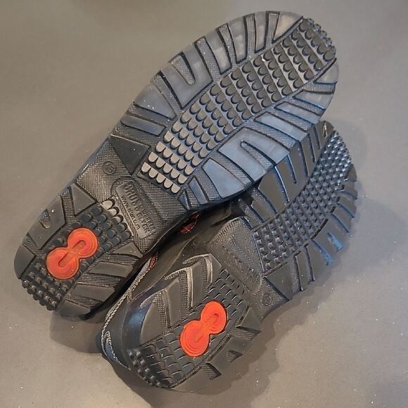 Black and Red Hiking Shoes - Picture 5 of 8